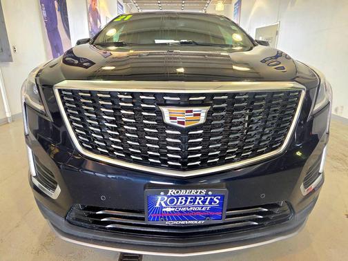 Dark Moon Blue Metallic 2021 Cadillac XT5 Premium Luxury