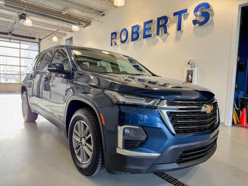2023 Chevrolet Traverse LT Cloth