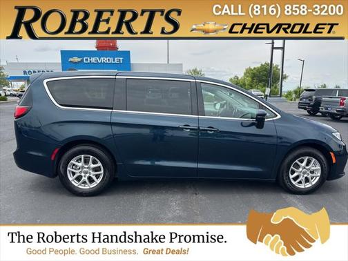 2023 Chrysler Pacifica Touring L