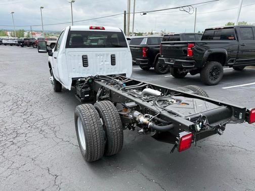 Summit White 2026 Chevrolet Silverado 3500 Work Truck