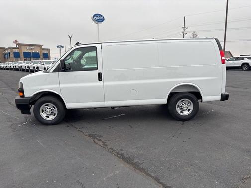 Summit White 2025 Chevrolet Express 2500 Work Van