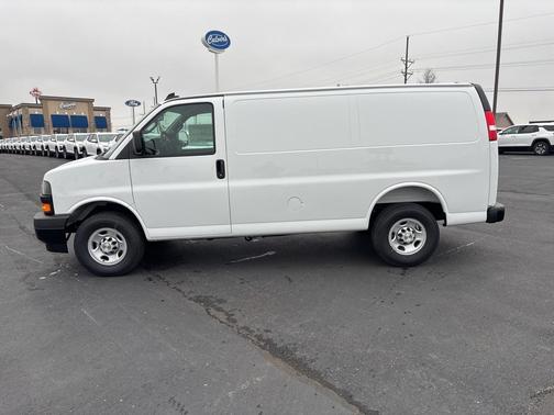 2025 Chevrolet Express 2500 RWD 2500 Regular Wheelbase WT