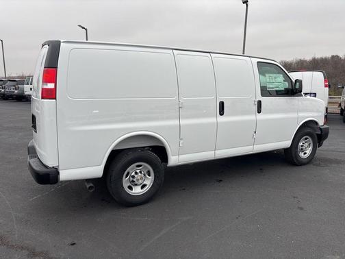 Summit White 2025 Chevrolet Express 2500 Work Van