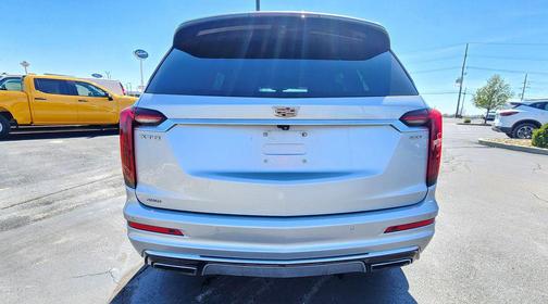 Radiant Silver Metallic 2020 Cadillac XT6 Premium Luxury AWD