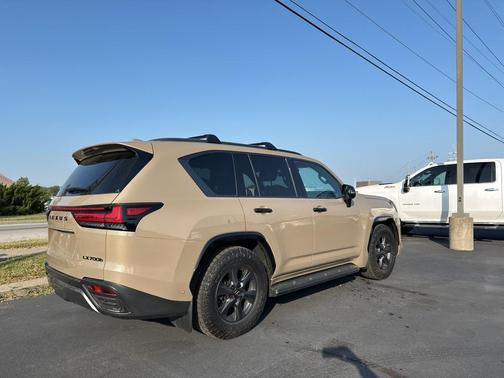 2025 Lexus LX 700h Overtrail