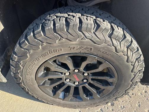 2022 GMC Sierra 1500 AT4X