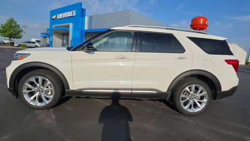 Star White Metallic Tri-Coat 2023 Ford Explorer Platinum