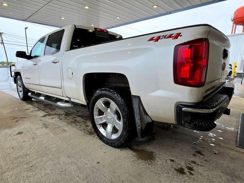 Iridescent Pearl Tricoat 2018 Chevrolet Silverado 1500 LTZ