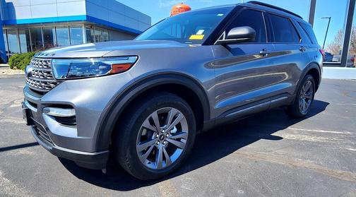 Carbonized Gray Metallic 2021 Ford Explorer XLT