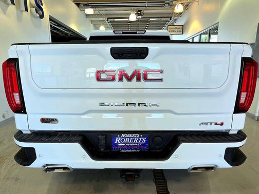 Summit White 2025 GMC Sierra 1500 AT4