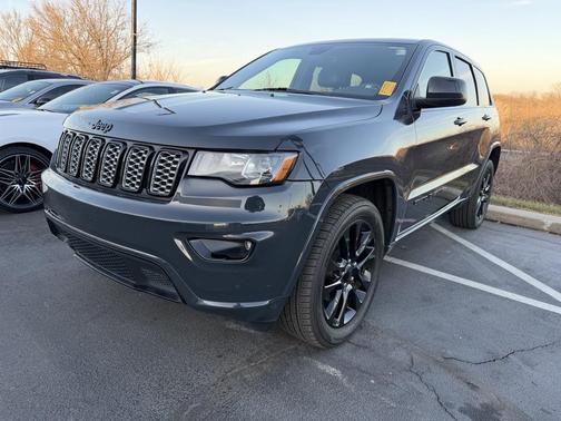 2017 Jeep Grand Cherokee Altitude