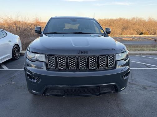 2017 Jeep Grand Cherokee Altitude