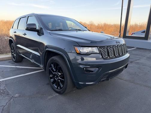 2017 Jeep Grand Cherokee Altitude