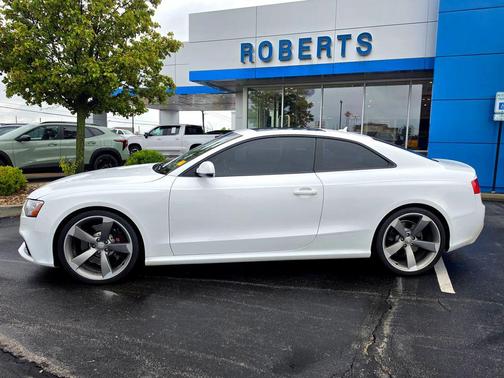 Ibis White 2013 Audi RS 5 4.2
