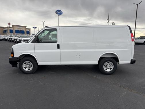 2025 Chevrolet Express 2500 RWD 2500 Regular Wheelbase WT