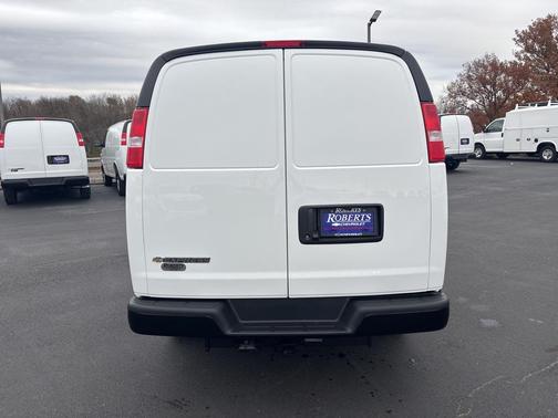 2025 Chevrolet Express 2500 RWD 2500 Regular Wheelbase WT