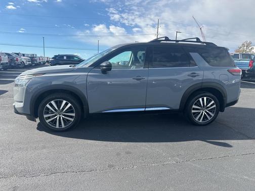 2022 Nissan Pathfinder Platinum 4WD