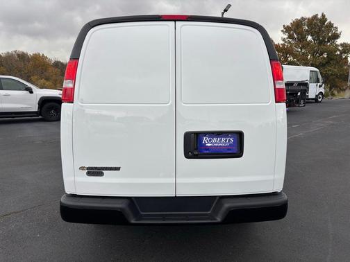 Summit White 2025 Chevrolet Express 2500 Work Van