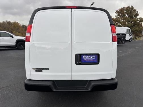 2025 Chevrolet Express 2500 RWD 2500 Regular Wheelbase WT
