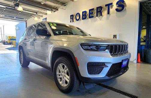 2023 Jeep Grand Cherokee Laredo