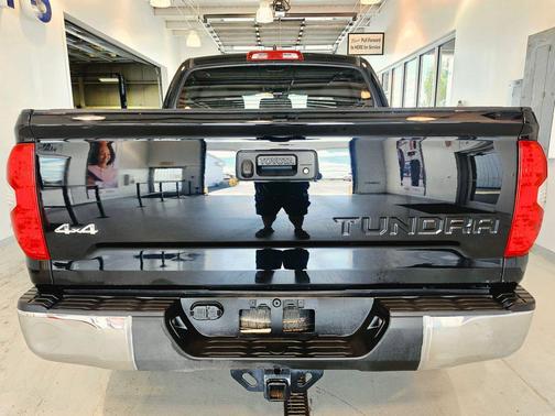 Midnight Black Metallic 2021 Toyota Tundra SR5