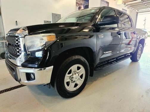 Midnight Black Metallic 2021 Toyota Tundra SR5