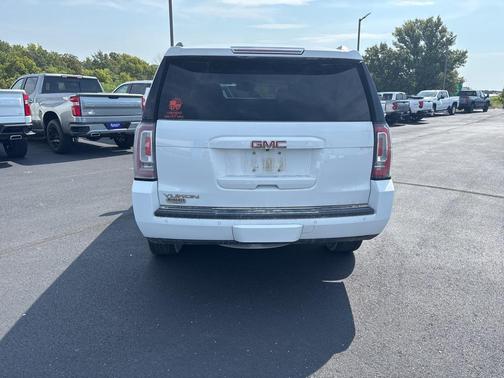 2017 GMC Yukon SLT