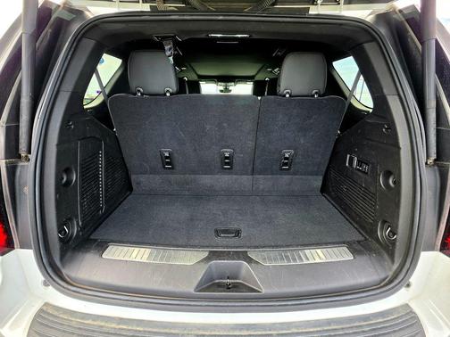 White Frost Tricoat 2021 GMC Yukon Denali