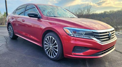 Aurora Red Metallic 2022 Volkswagen Passat 2.0T Limited Edition