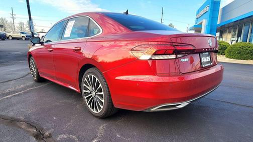 Aurora Red Metallic 2022 Volkswagen Passat 2.0T Limited Edition