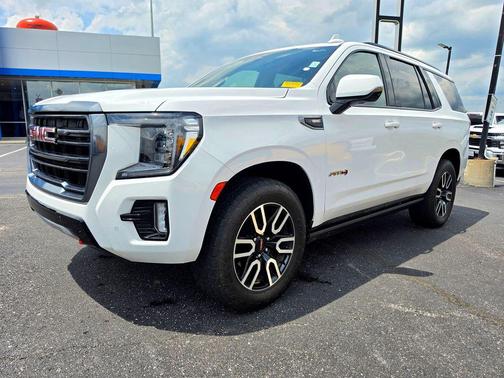 Summit White 2022 GMC Yukon 4WD AT4