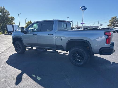 2025 Chevrolet Silverado 2500 4WD Crew Cab Standard Bed ZR2