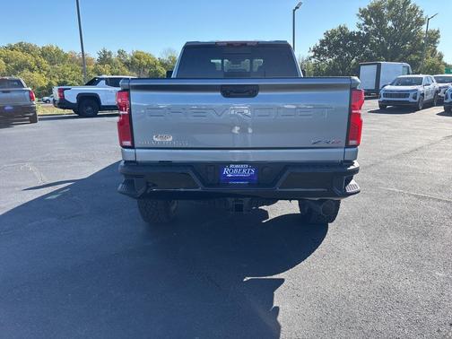 2025 Chevrolet Silverado 2500 4WD Crew Cab Standard Bed ZR2
