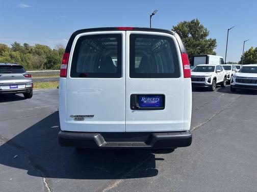 2025 Chevrolet Express 2500 RWD 2500 Regular Wheelbase WT