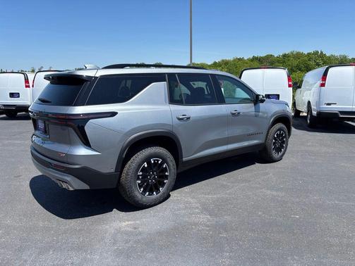 Sterling Gray Metallic 2026 Chevrolet Traverse AWD Z71