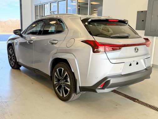 2025 Lexus UX 300h Premium