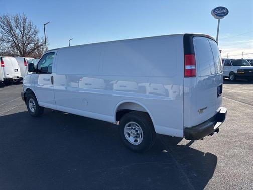 2025 Chevrolet Express 3500 RWD 3500 Extended Wheelbase WT