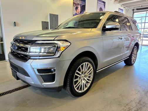Silver Metallic 2024 Ford Expedition Limited