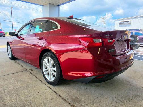 Cajun Red Tintcoat 2018 Chevrolet Malibu LT