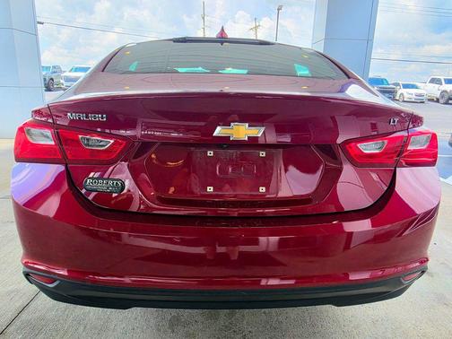 Cajun Red Tintcoat 2018 Chevrolet Malibu LT
