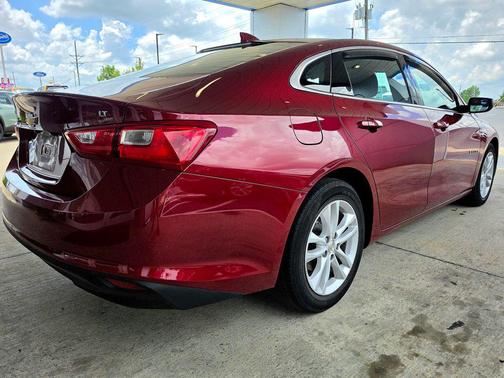 Cajun Red Tintcoat 2018 Chevrolet Malibu LT
