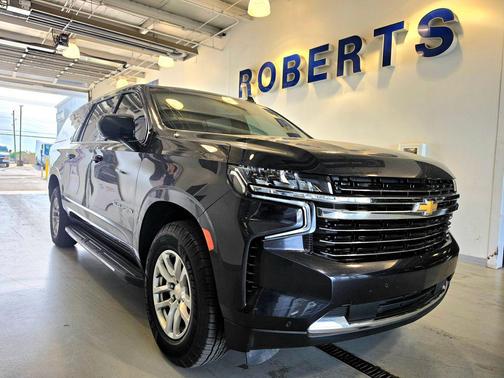 Dark Ash Metallic 2022 Chevrolet Suburban LT