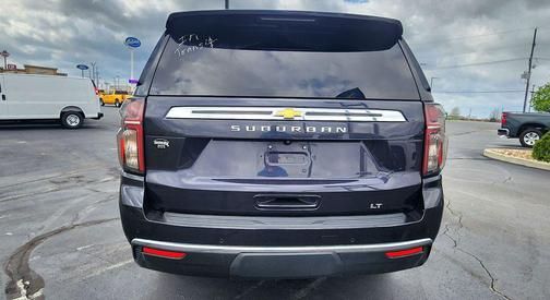 2022 Chevrolet Suburban LT