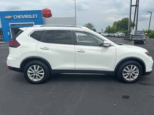 2020 Nissan Rogue SV