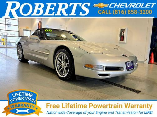 Sebring Silver Metallic 2000 Chevrolet Corvette Base