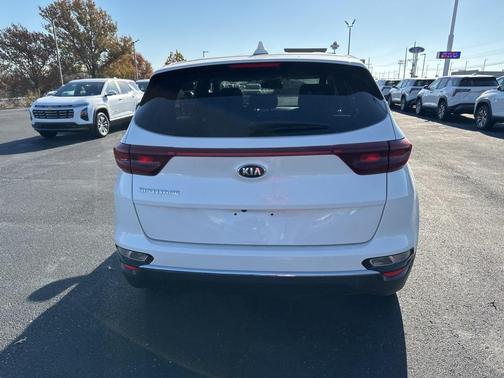 2022 Kia Sportage LX