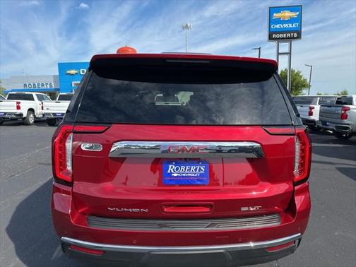 2023 GMC Yukon XL SLT