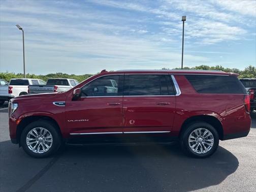 2023 GMC Yukon XL SLT