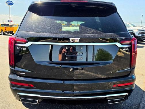 Stellar Black Metallic 2020 Cadillac XT6 Premium Luxury AWD