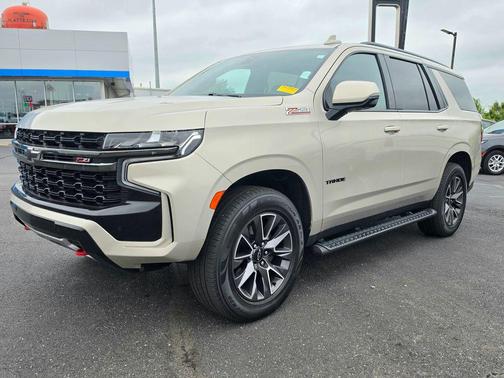 Empire Beige Metallic 2021 Chevrolet Tahoe 4WD Z71